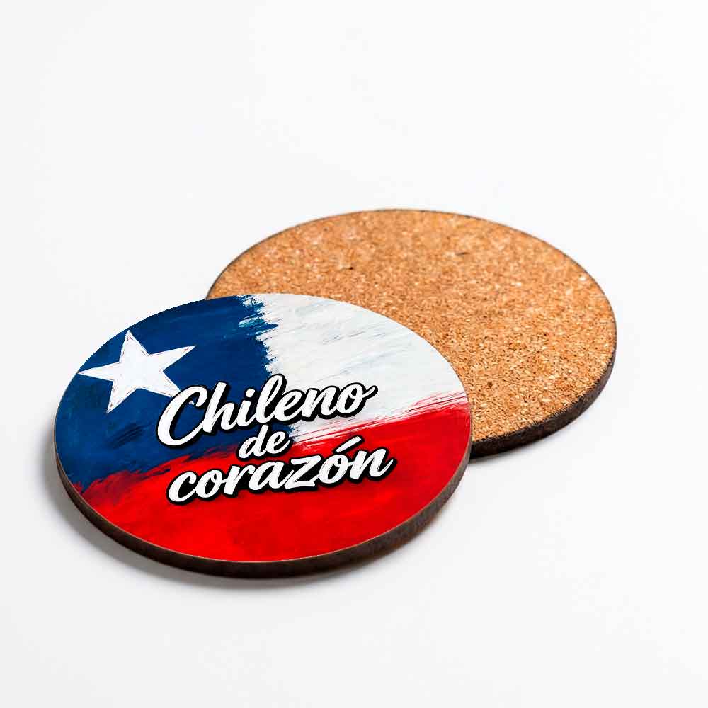 Posavasos de Fiestas Patrias con la bandera de Chile y la frase Chileno de corazón, MDF redondo con base de corcho